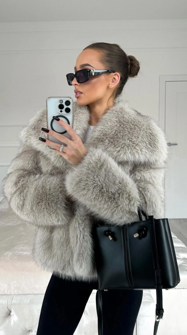 Mariya™ | Luxurious Faux Fur Coat