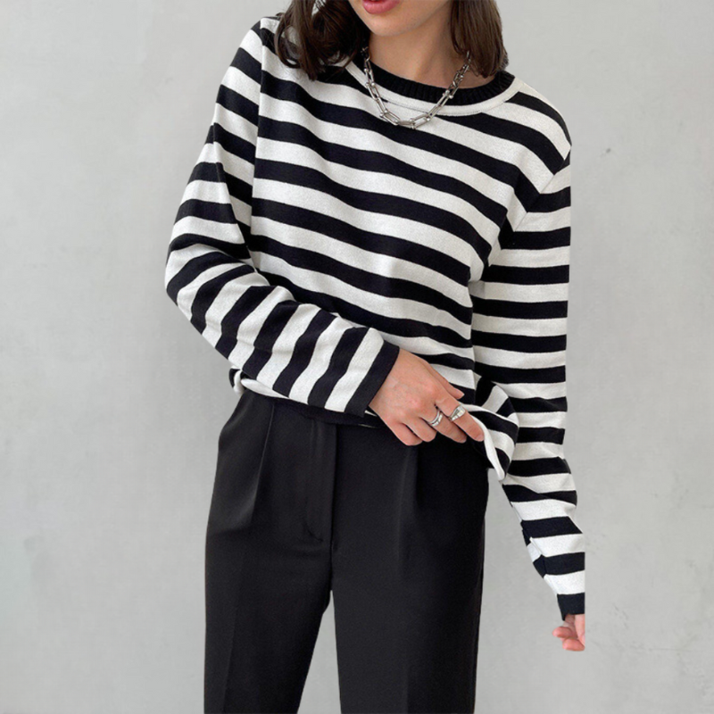 Saar | Elegant Striped T-shirt